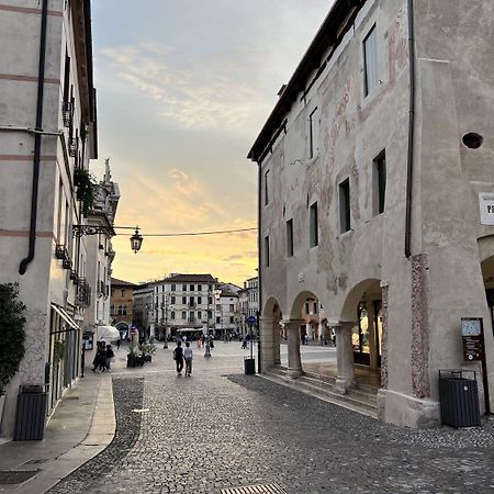 Ponte Vecchio, Elegante Appartamento A Due Passi Dal Centro Басано дел Грапа Екстериор снимка