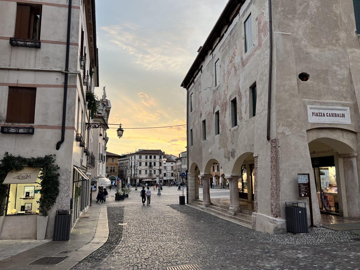 Ponte Vecchio, Elegante Appartamento A Due Passi Dal Centro Басано дел Грапа Екстериор снимка